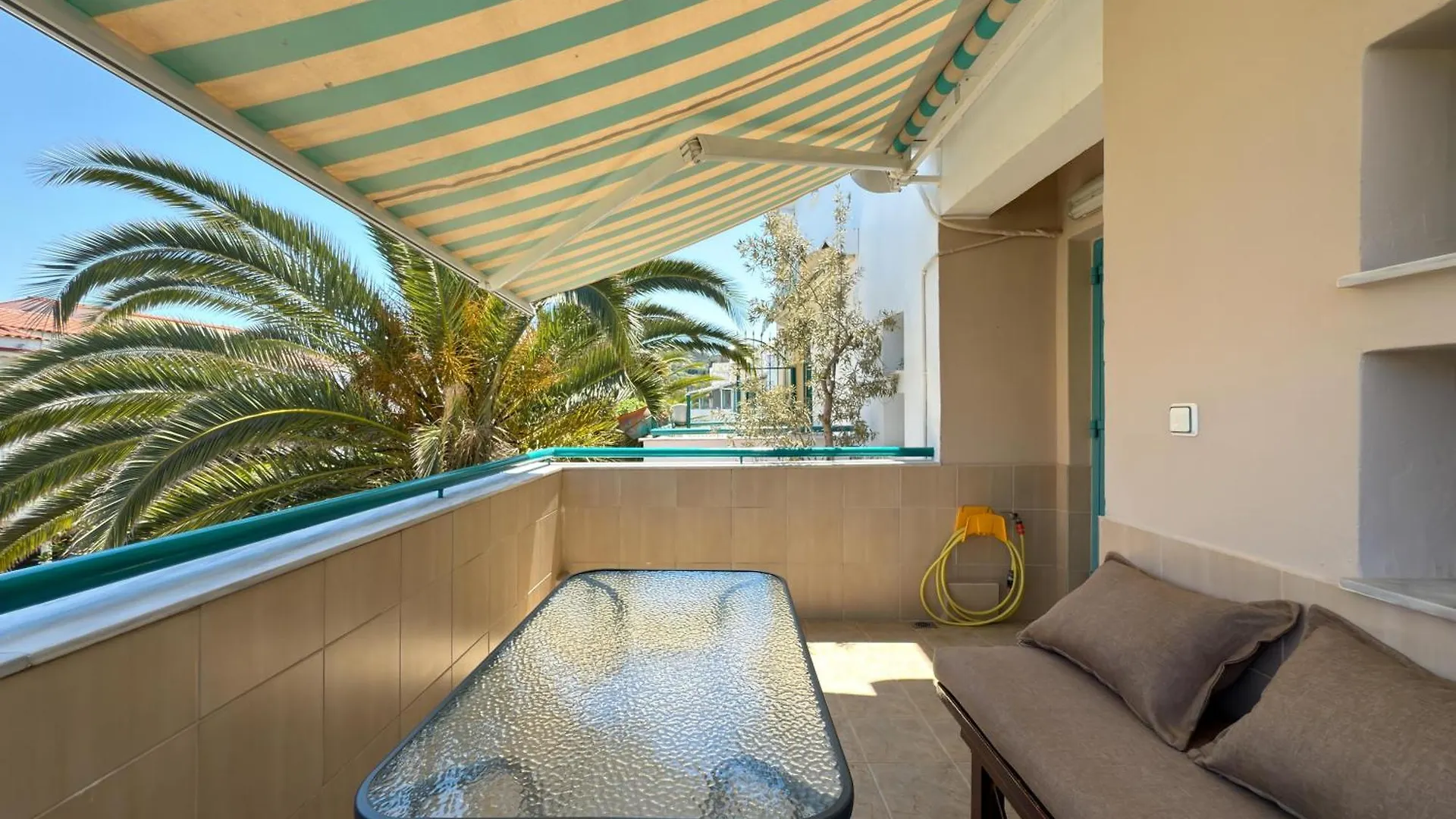 Emerald Seaside Apartment In Pefkohori Pefkochori