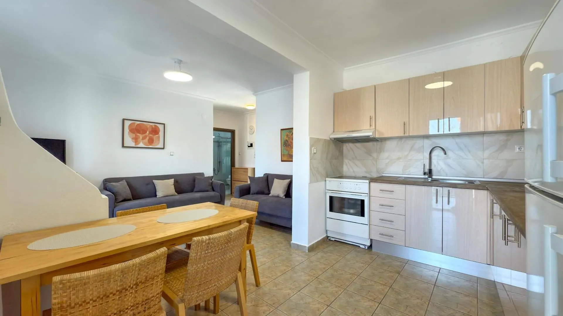 Emerald Seaside Apartment In Pefkohori Pefkochori